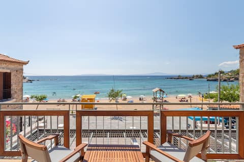Top performing Airbnb: Sophias' Beach house in Περιφερειακή Ενότητα Μεσσηνίας