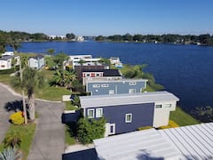 The+Ritz-+6+Month+Lakefront+Tiny+House+Rental
