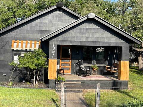Happy Harper Cottage with Pool and Party Barn