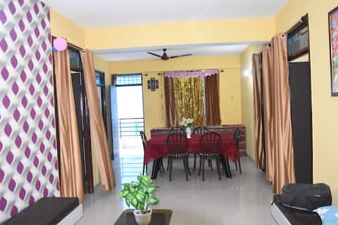 The Royals Home Stay - 3BHK Flat in Apartment.