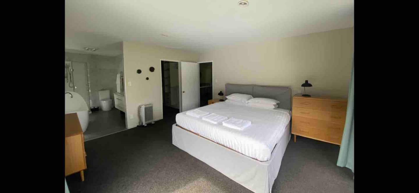 Pemberton - Large Home In Prebbleton 5