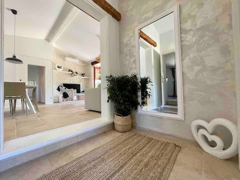 Popular Airbnb listing: Private Beach House • UNIQUE PROPERTY • “Marina 9” in Červar