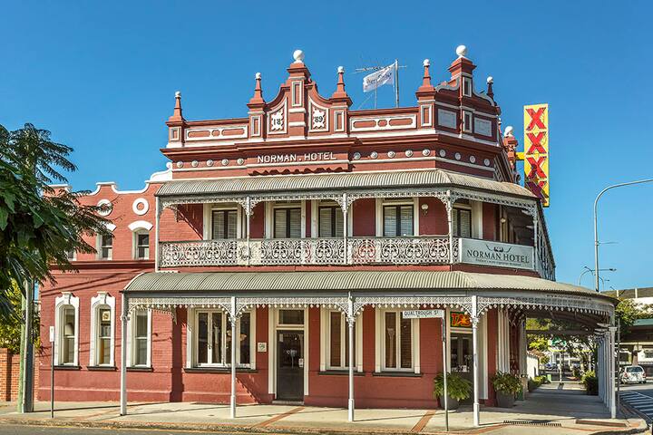 WOOLLOONGABBA 3 BR APARTMENT NEAR BRISBANE CBD gallery image 4