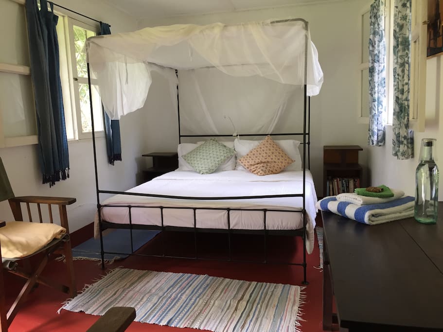 Main bedroom with queen sized bed