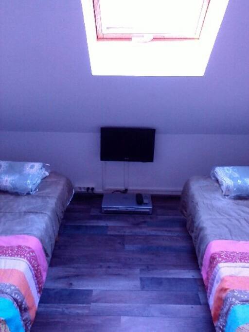 chambre 2 lit 90