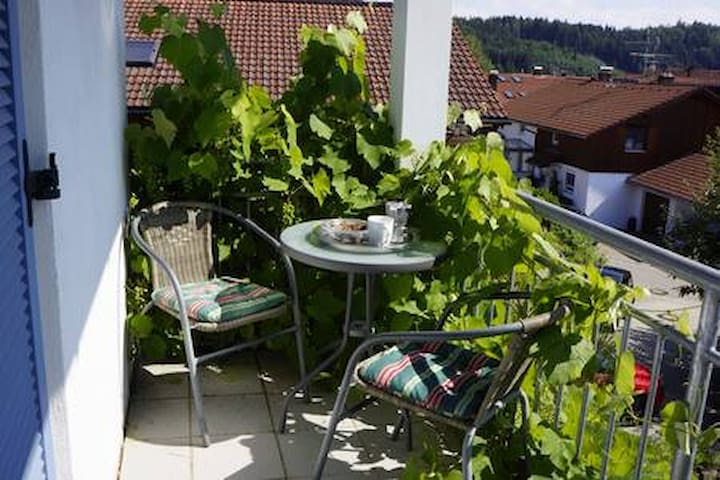 Gemütliches, ruhiges Zimmer mit Balkon