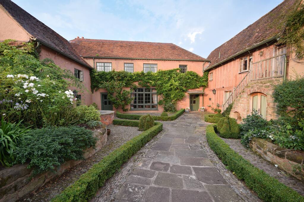 Romantic Hideaway in the Country - Houses for Rent in 