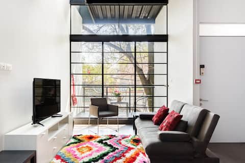 Industrial Loft Apartment with Roof Garden T