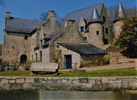 Cottage with hot swimming pool