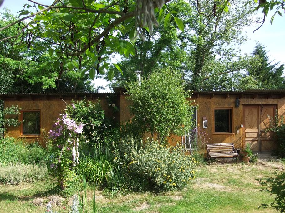 l'entrée de la cabane