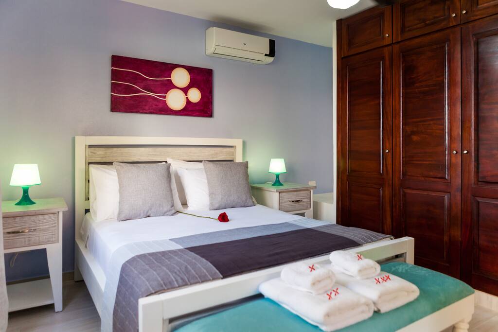 Bedroom 1, ocean view