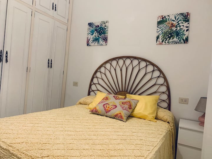 Dvojlôžková izba s manželskou poste