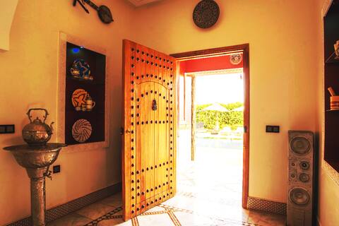 Successful Airbnb property: Villa farm host heated pool view Grand Atlas in Aghouatim