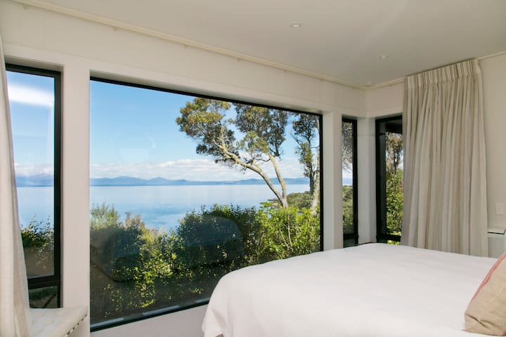 Mwonekano wa chumba cha kulala cha Master