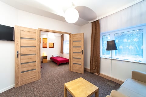Top Airbnb: Apartment in a quiet neighborhood, Parking, WiFi in Wawer