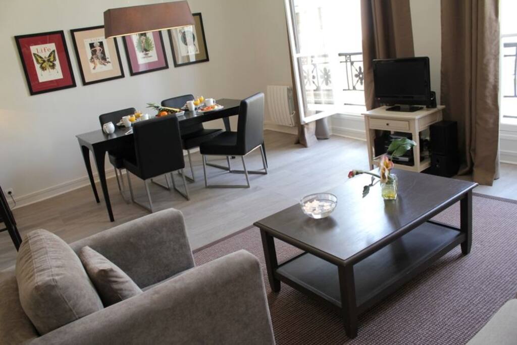 Living/Dining Area