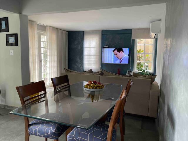 Lazer, paz e segurança apenas 10 minutos da Barra! gallery image 5