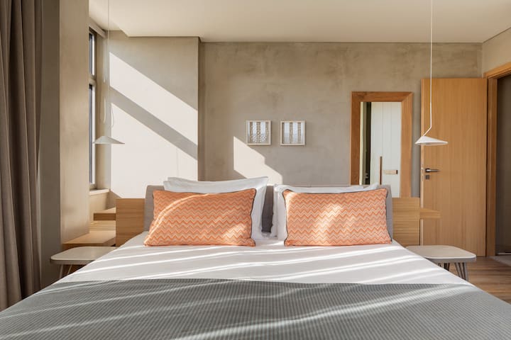 Stunning 6 bedroom beachfront Villa Votsalo gallery image 4