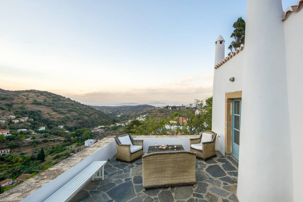 Enchanting 19th century villa with sea view - Häuser zur Miete in