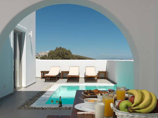 Drops Entire Private Villa * Pool * Jacuzzi * 5BDR gallery image 5