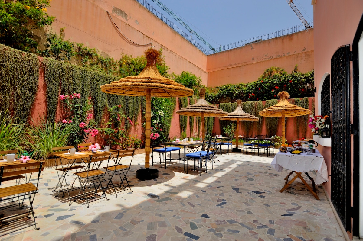 Bed and breakfast in Casablanca  1 bedroom  1 bed  0 shared baths - image 3