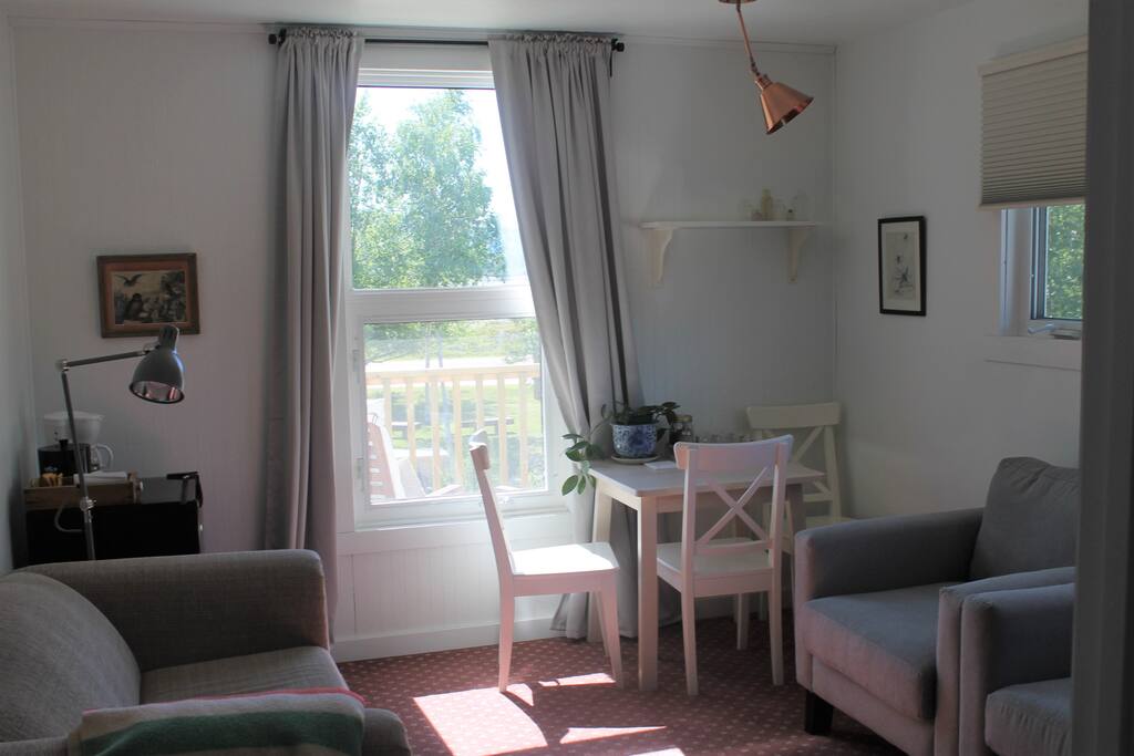 Lupine Suite Private Living Room