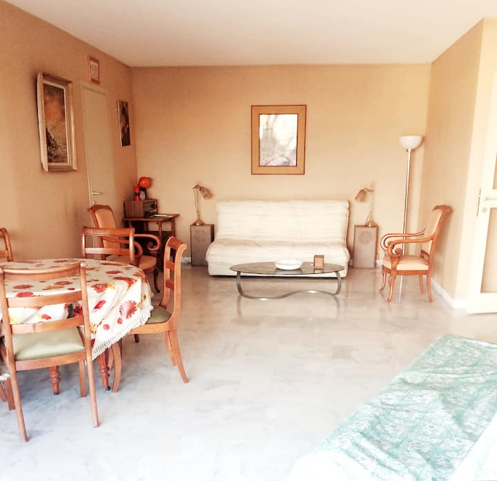 La Salle/Всекидневна