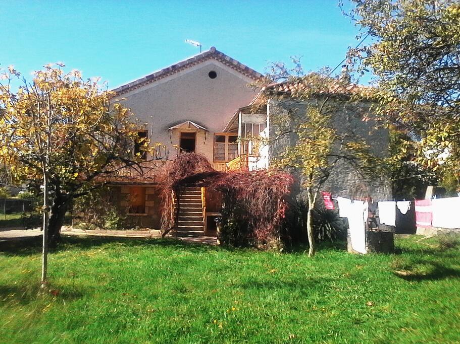 LA MAISON À TOUSSAINT