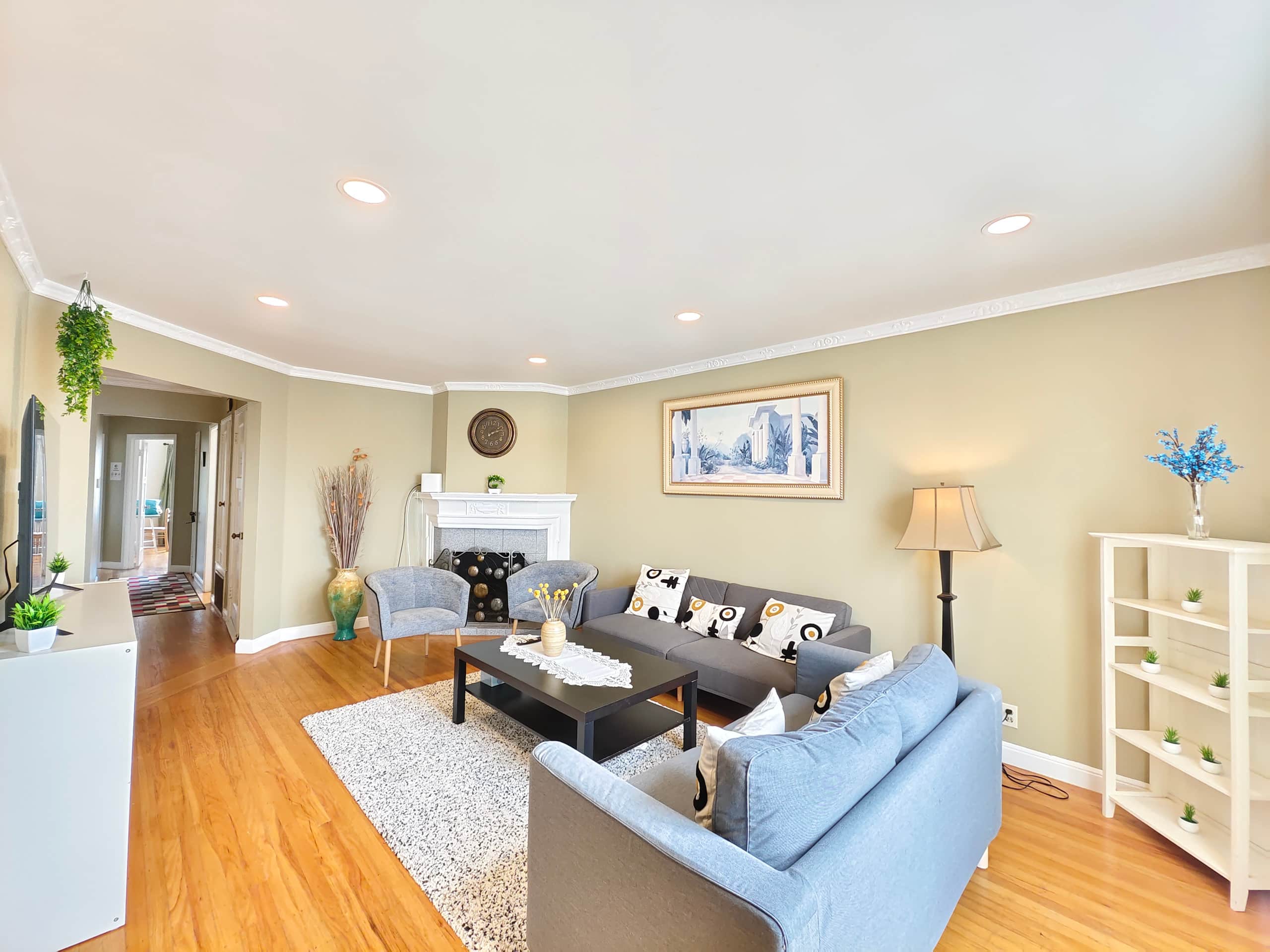 Home in San Francisco · ★4.88 · 3 bedrooms · 4 beds · 1 bath - Image 2