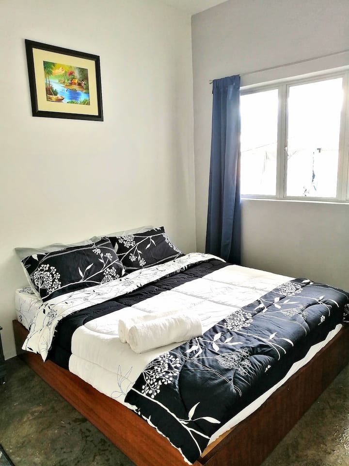 Bedroom 1 (with double bed) 