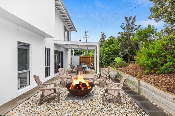 Superb Coastal Retreat – Perfect OG Location gallery image 3