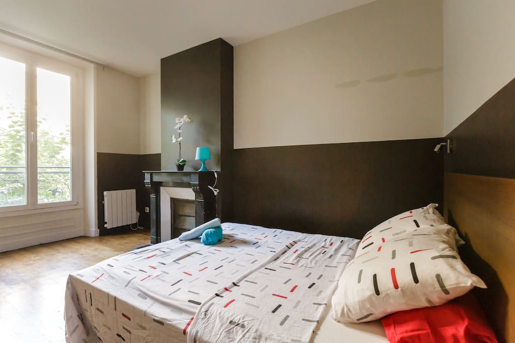 The first bedroom
Number of beds (more than 6 sleeps : 2 real double beds each + 1 sofa bed for 2 guest + 1 Air-mattress for 2 guests)