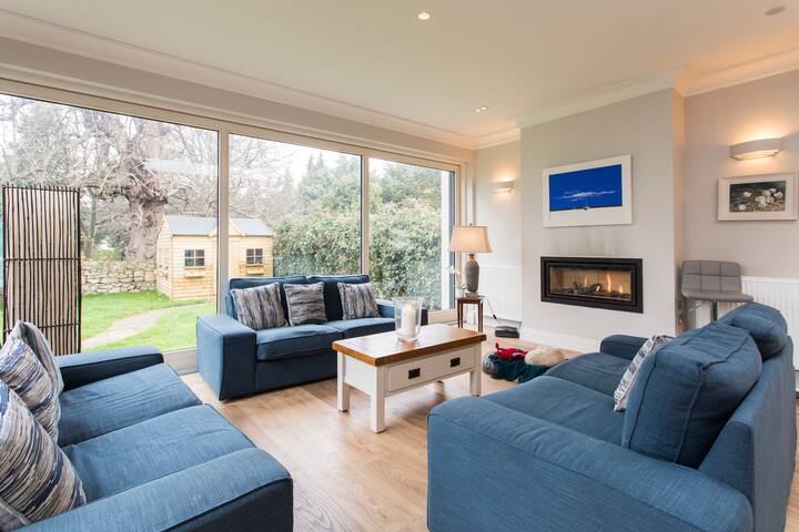 Large Family Home 5 beds 3 ensuite + garden room