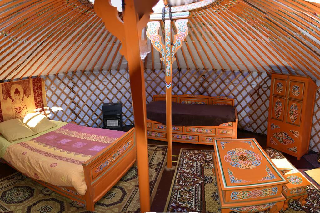 la chambre et son mobilier déco mongole