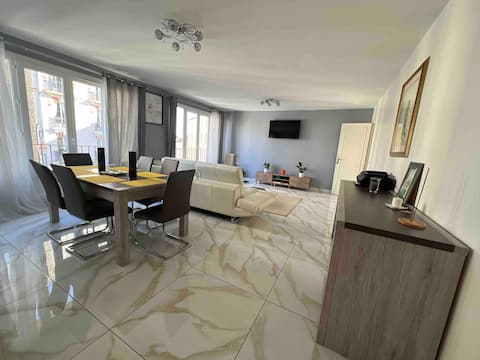 Spacious 112 m2 4-room apartment 10 min from Stade de France