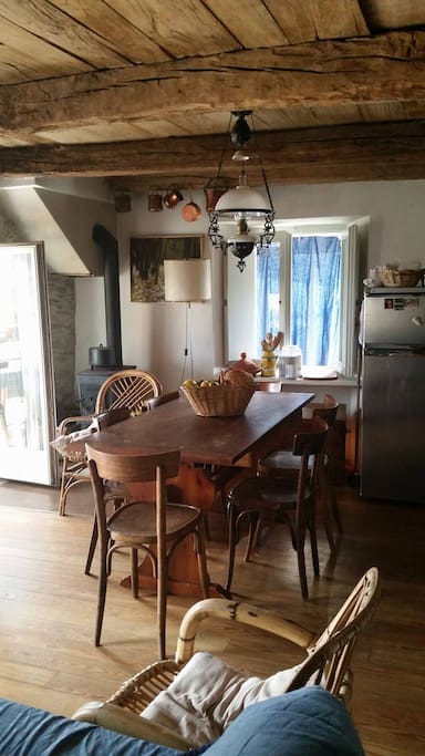 Kitchen & living area