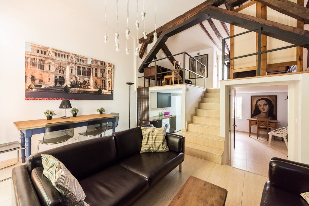 Every detail has been taken into mind in order to configurate a space focused into both comfort and style.