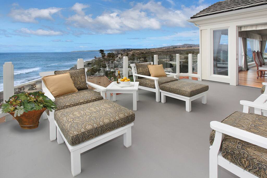 Expansive Coastline Views