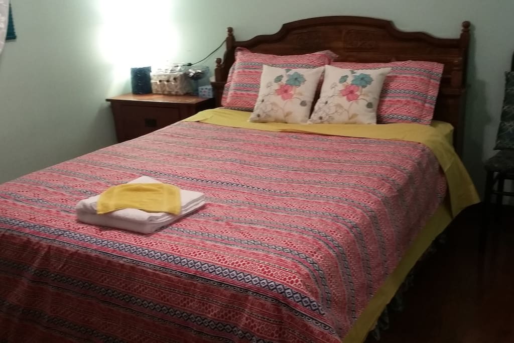 Queen bed