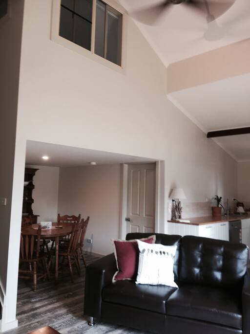 Quality furnishings,Air-conditioned, spacious getaway