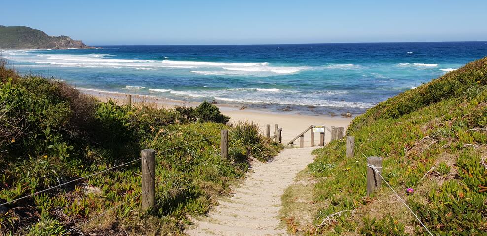 BOOM 7 – Serenity by the Sea