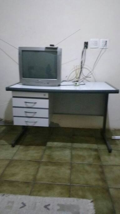 tv e ecrivania