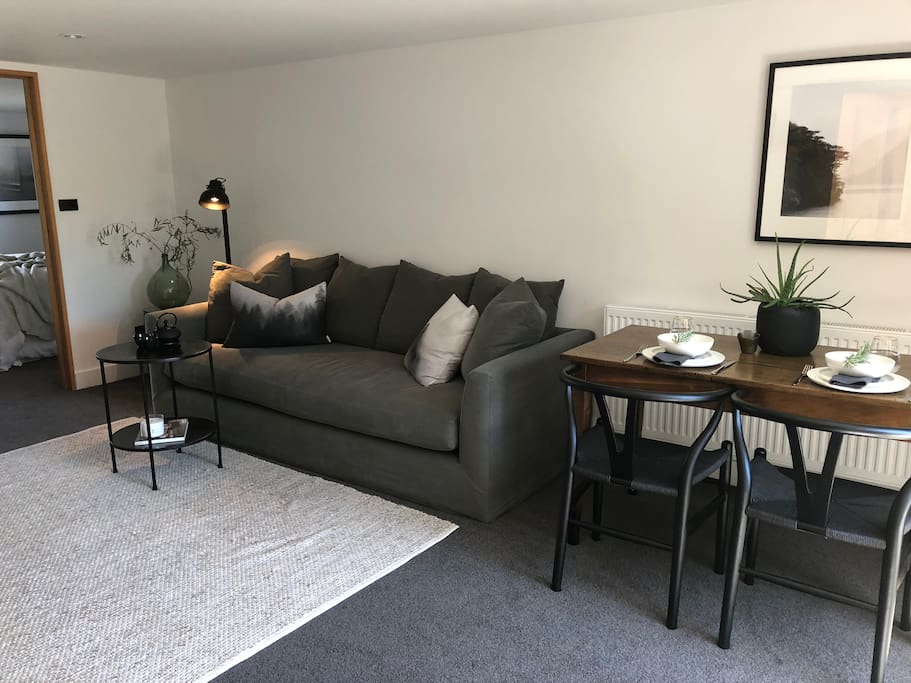 Relaxed, natural & Scandinavian aesthetic