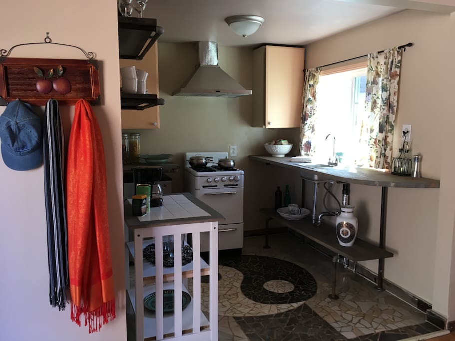 Kitchen left angle