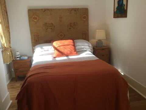 Stunning double bedroom in Central London