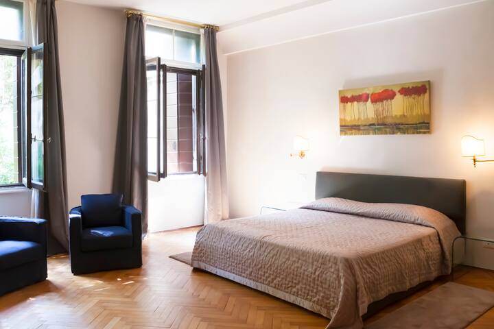 Palazzo Alverà Grand Canal gallery image 5