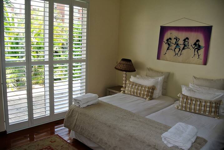 Bay Beach Villa one minute Camps Bay beachfront . gallery image 5