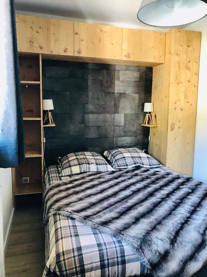 საძინებელი 1