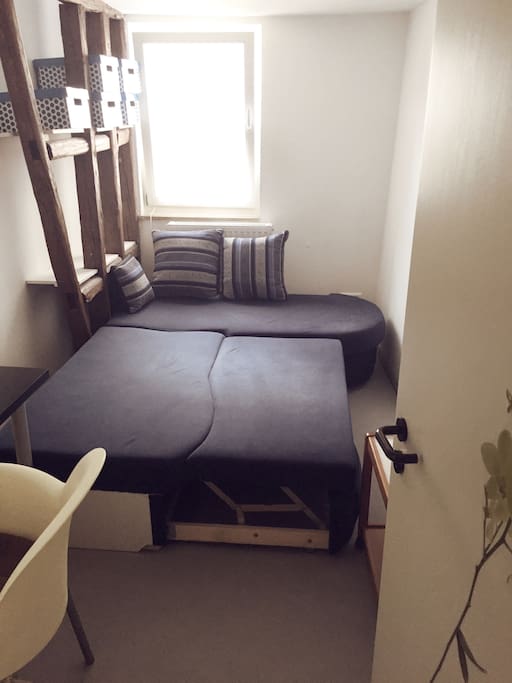 Zimmer mit Sofa