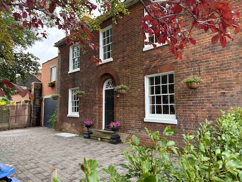 Norwich City Home w/ Cinema, Games Room & Parking